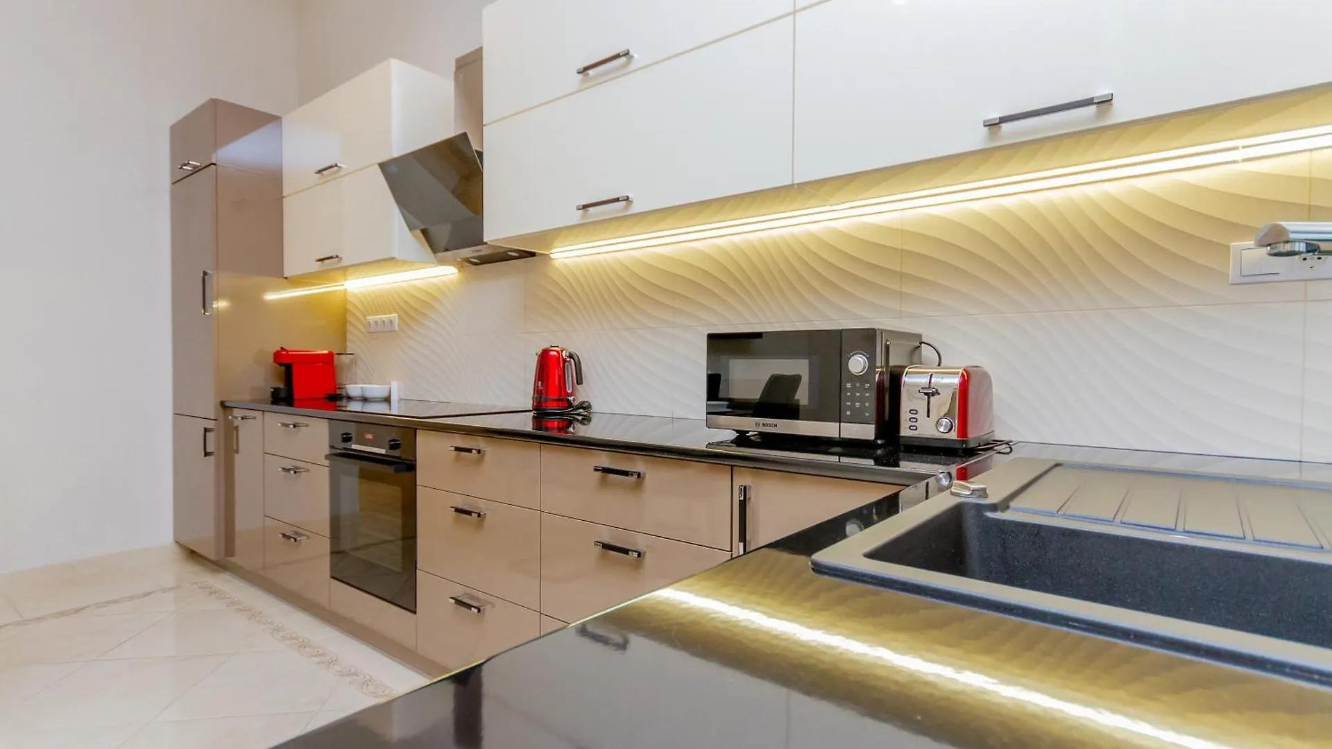Luxury Apartment With Balcony And Sauna Budapest