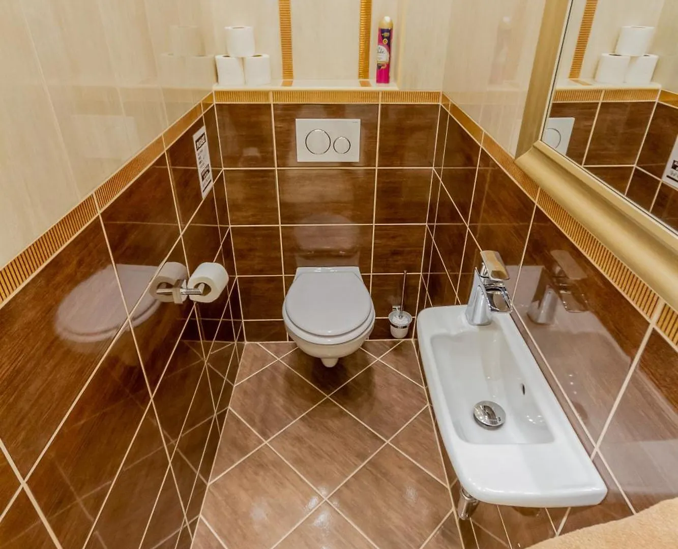 Luxury Apartment With Balcony And Sauna Budapest