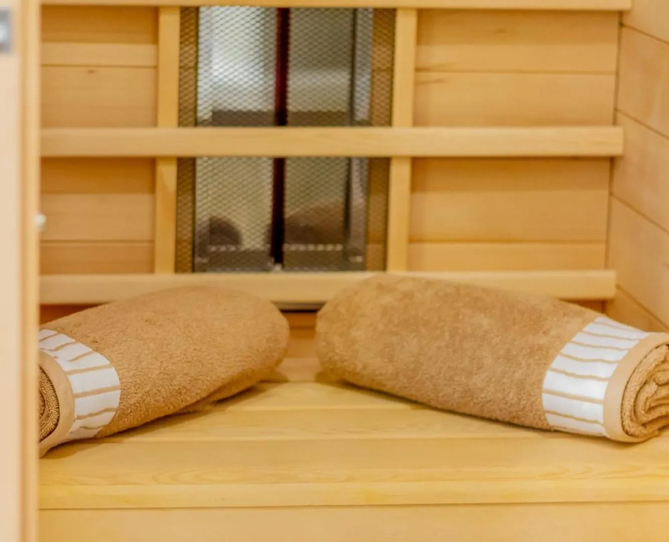 Luxury Apartment With Balcony And Sauna Budapest