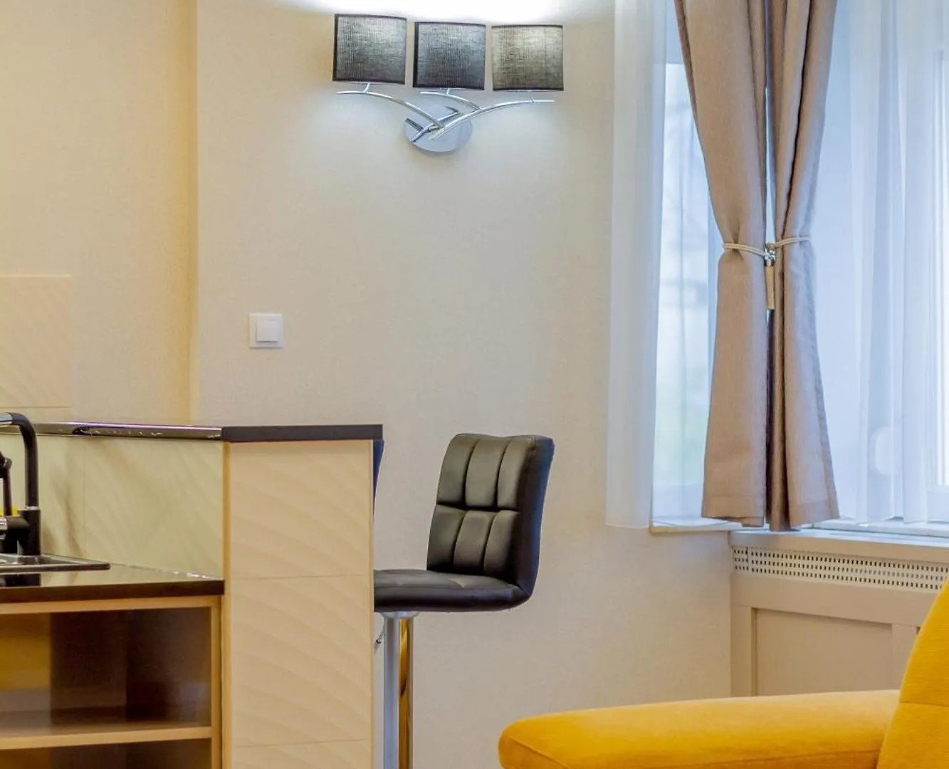 Luxury Apartment With Balcony And Sauna Budapest Hungary