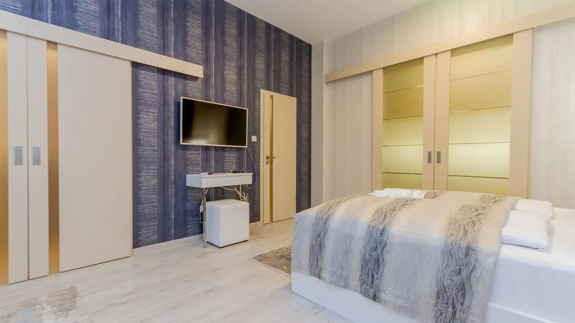 Luxury Apartment With Balcony And Sauna Budapest Hungary