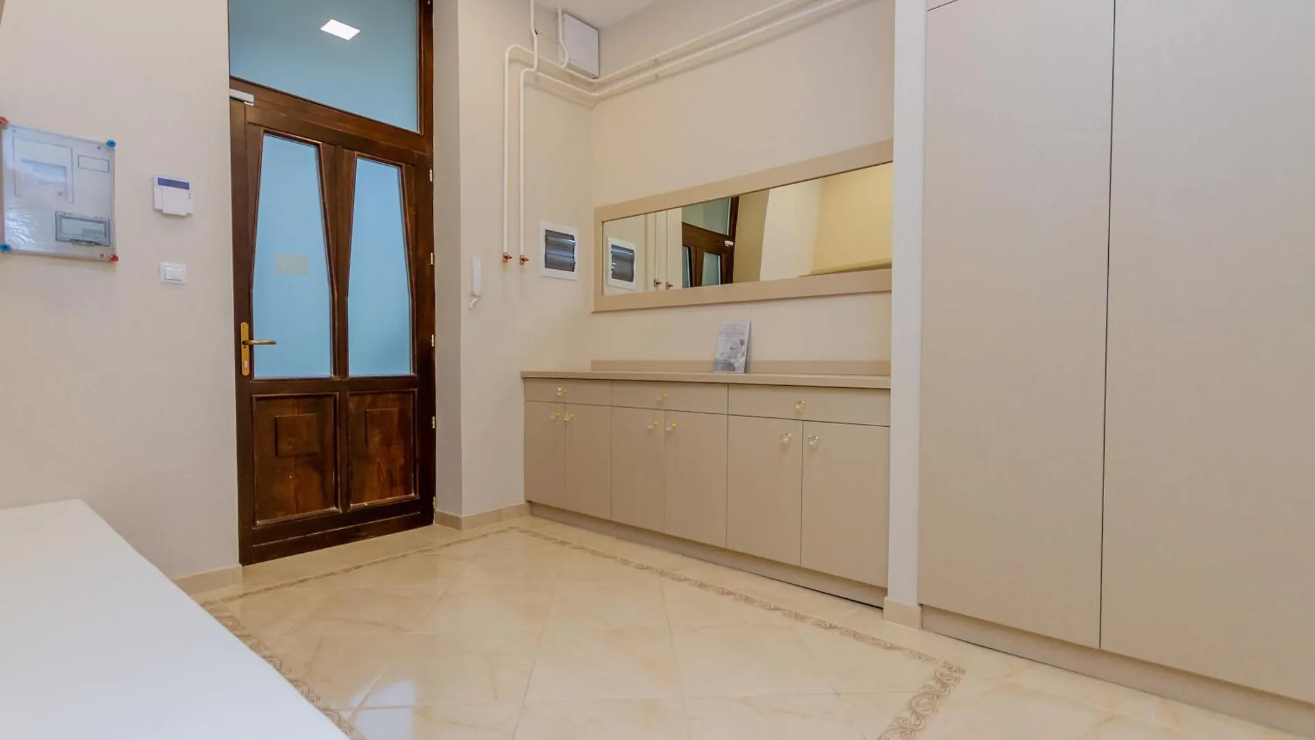 Luxury Apartment With Balcony And Sauna Budapest